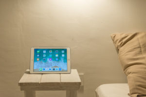 Impianto domotico Konnex per un Bed and Breakfast ad Agropoli in provincia di Salerno. La domotica knx nel B&B Break For Two è stata realizzata con prodotti Ekinex